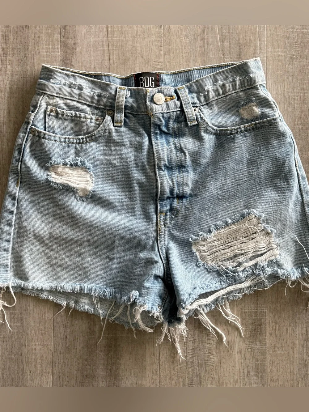 Urban Outfitters BDG Girlfriend Hi-Rise Light Distressed Denim Shorts Women's 25